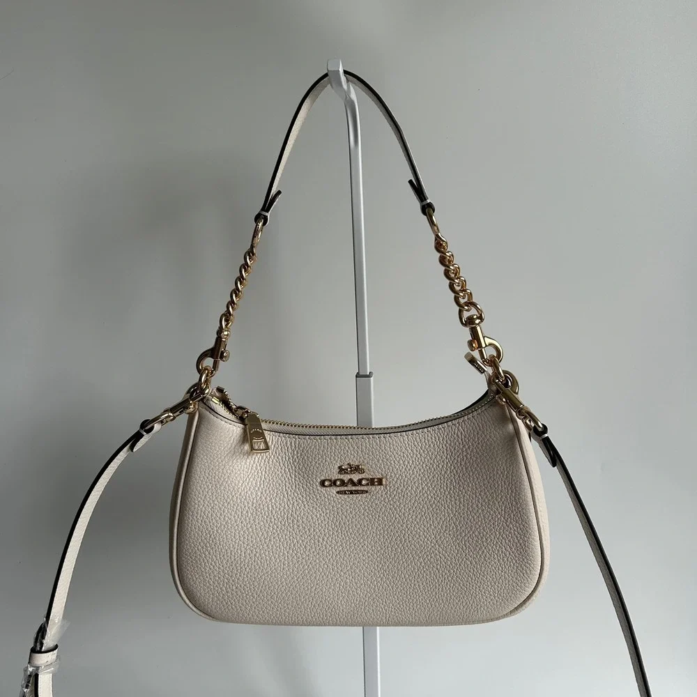 Coach Teri Chalk White Pebbled Leather Shoulder‎ Bag CV934 Excellent